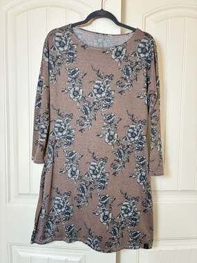 LR Rose Floral Print Long Sleeve Dress Medium